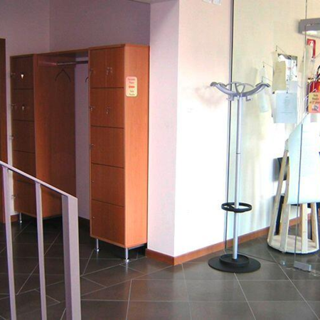 Garderobe mit Schirmhalter und Tropfschale