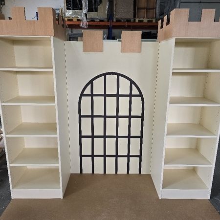 Ritterburg-Regal Turmelementen für Kinderbücher