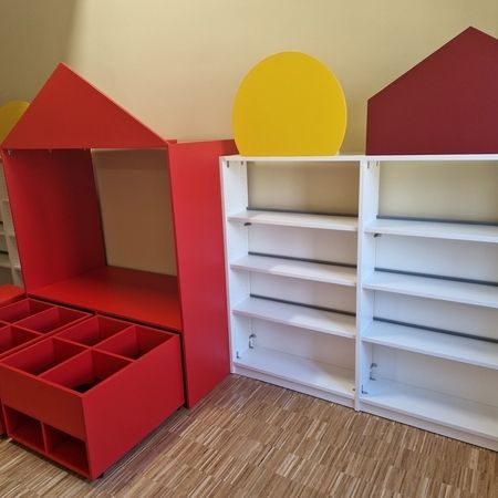 Kindervilla - Regale und Tröge für Kinderbücher