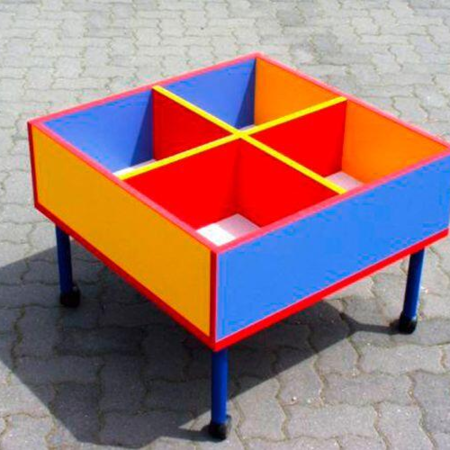 Bunte Comic- und Buchtröge für Kinderbücher